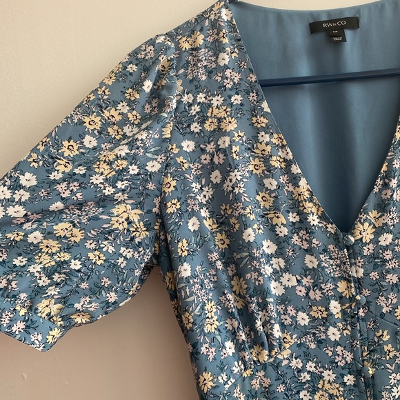 RW&Co dress, size small. - Picture 4 of 5